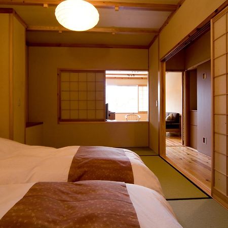Miyama Ouan Kyoritsu Resort Takayama  Buitenkant foto A room at the hotel