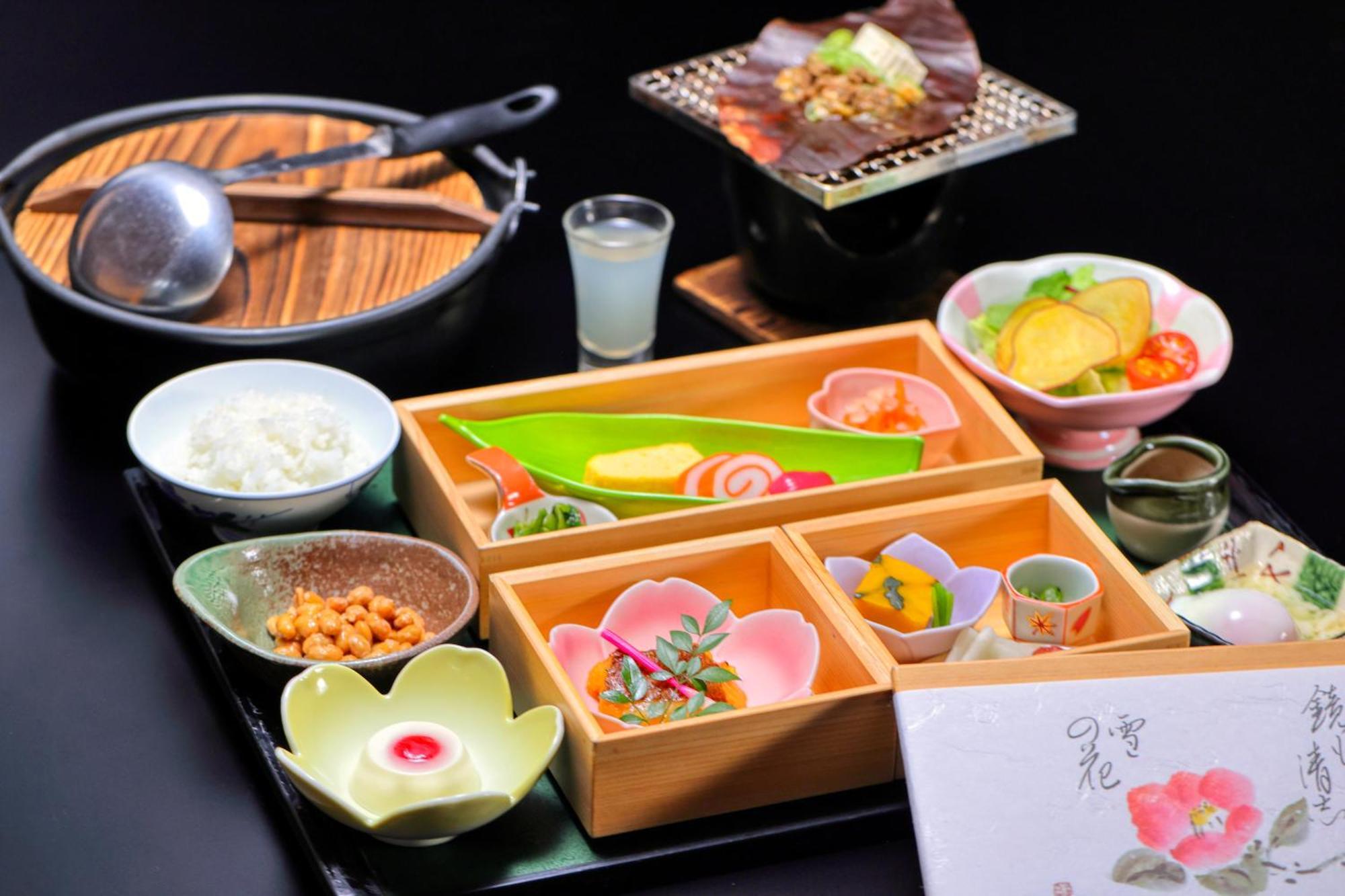 Miyama Ouan Kyoritsu Resort Takayama  Buitenkant foto A Japanese meal