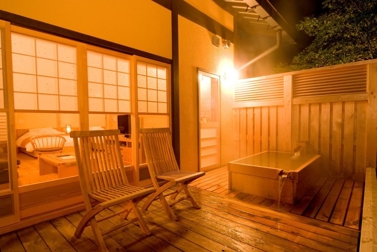 Miyama Ouan Kyoritsu Resort Takayama  Buitenkant foto A private onsen