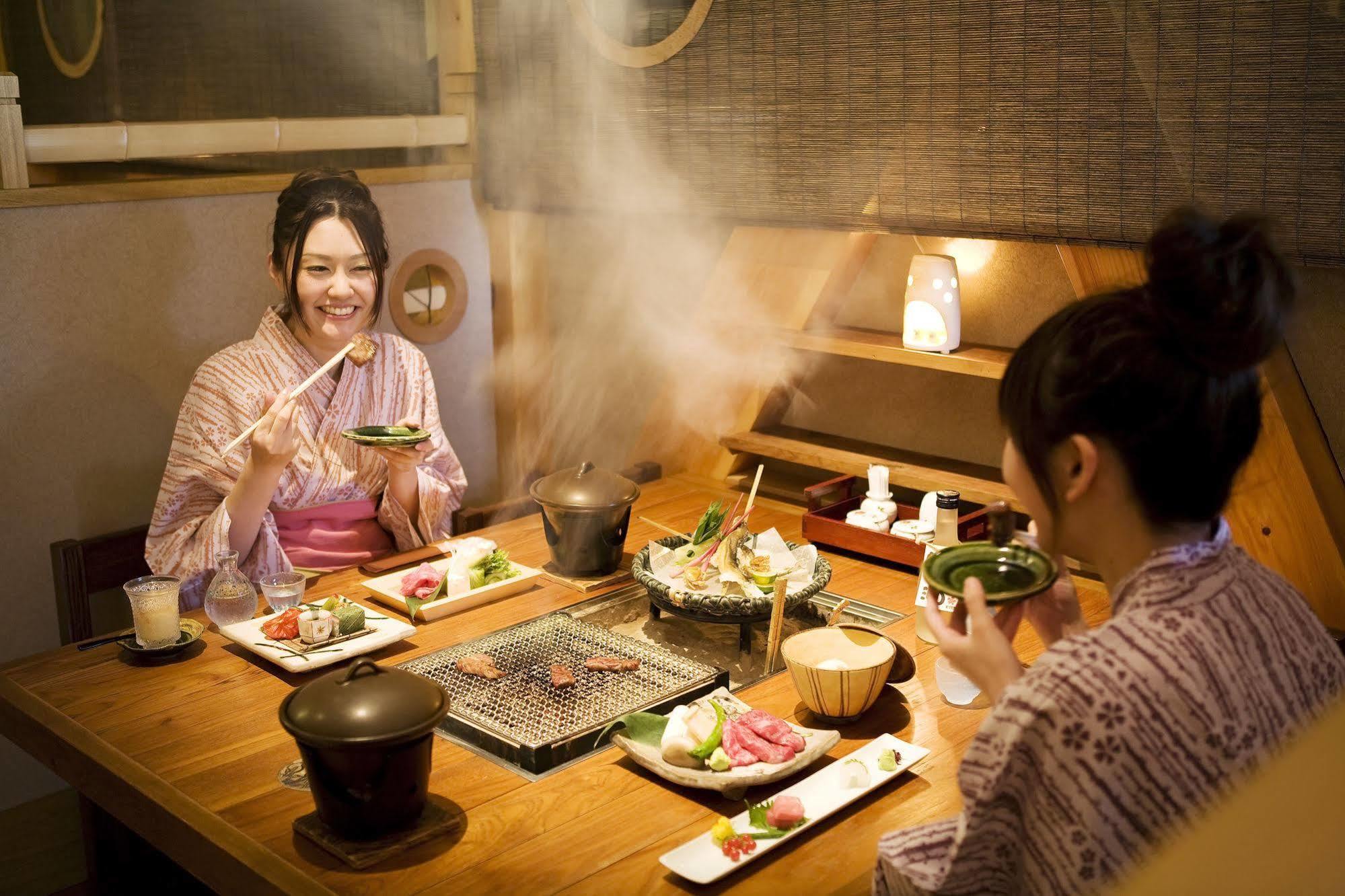 Miyama Ouan Kyoritsu Resort Takayama  Buitenkant foto A Japanese meal